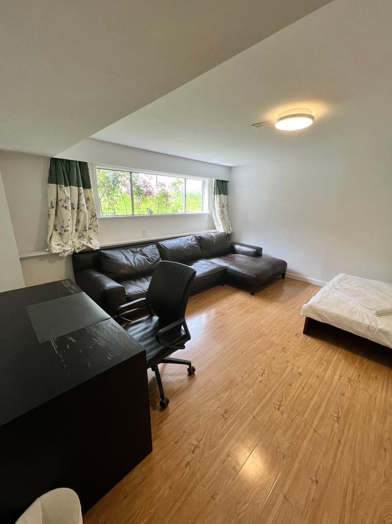 Green House In Vancouver West Экстерьер фото