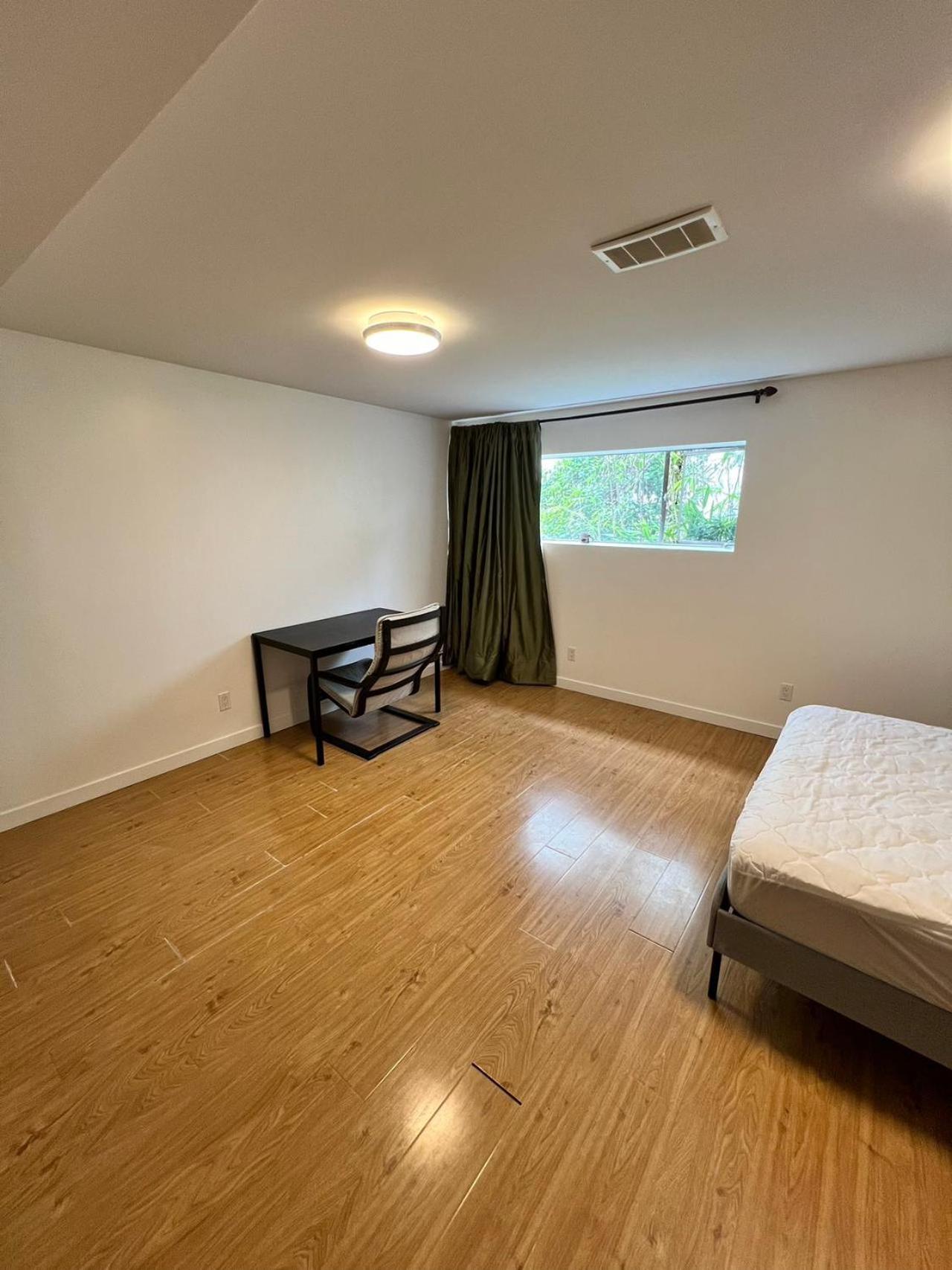 Green House In Vancouver West Экстерьер фото